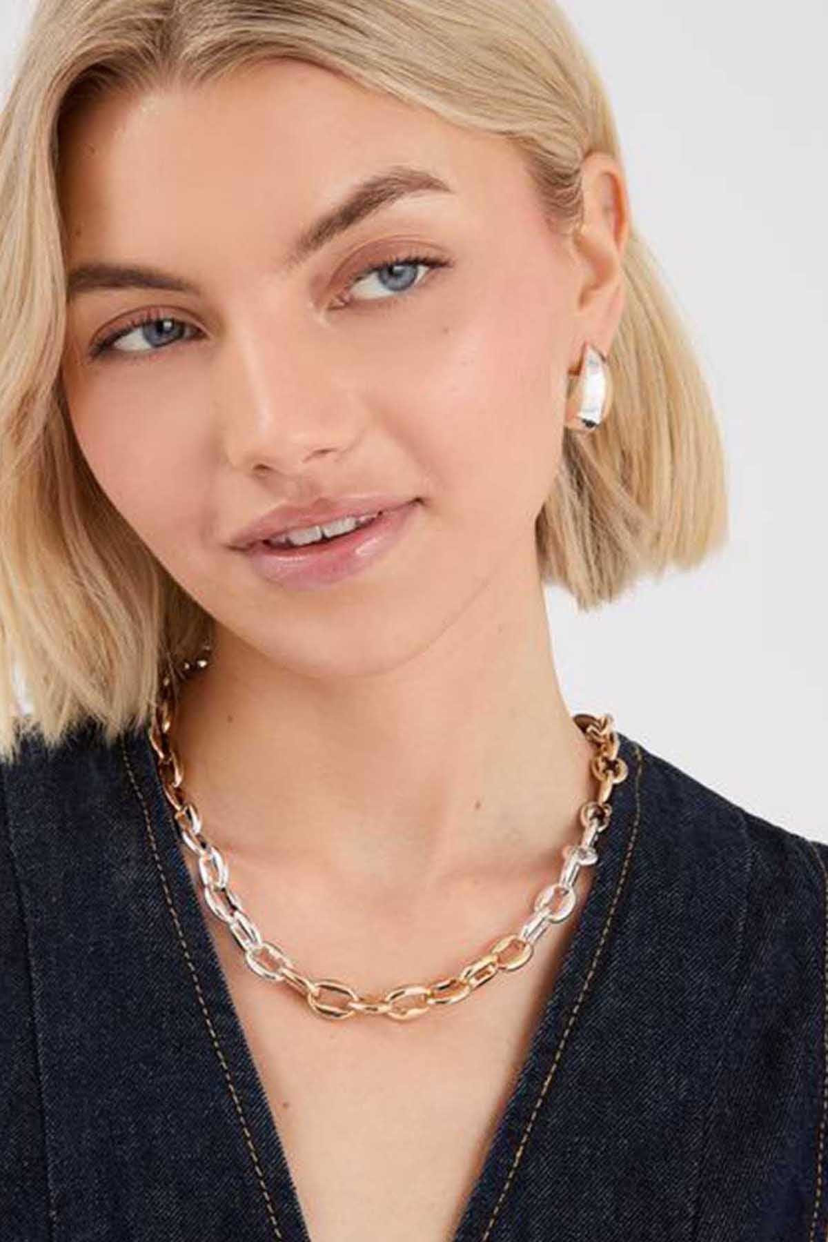 Accessorize - AK Galleria