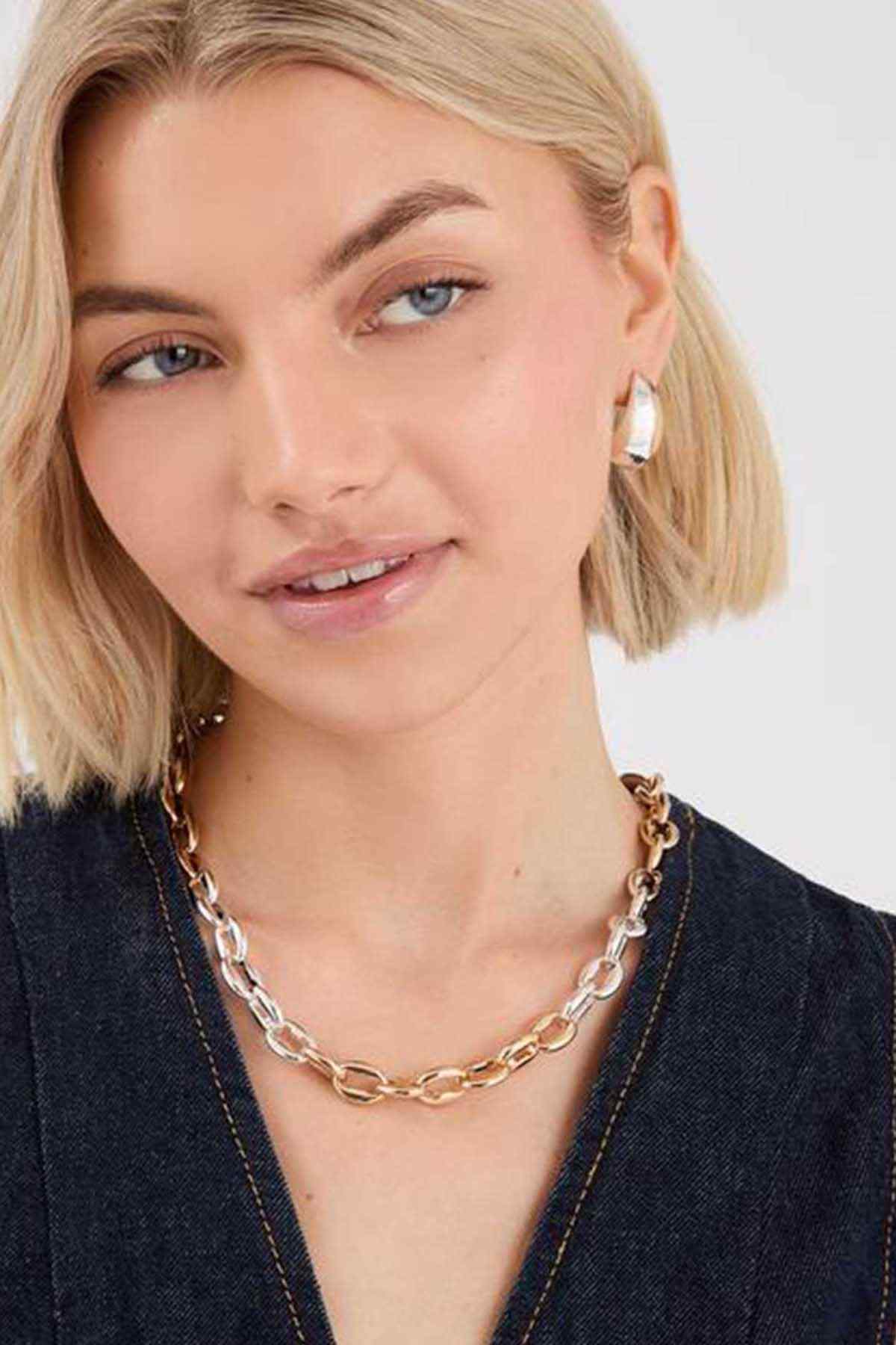 Accessorize - AK Galleria