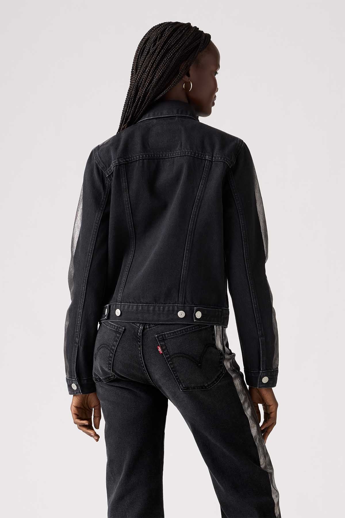 Levi's
