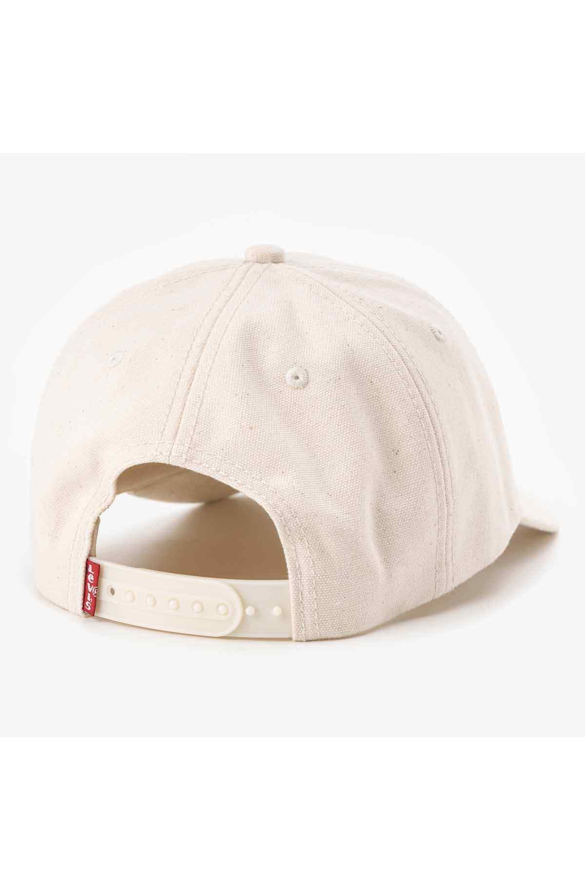 Levi's off-white baseball cap with curved brim and adjustable strap