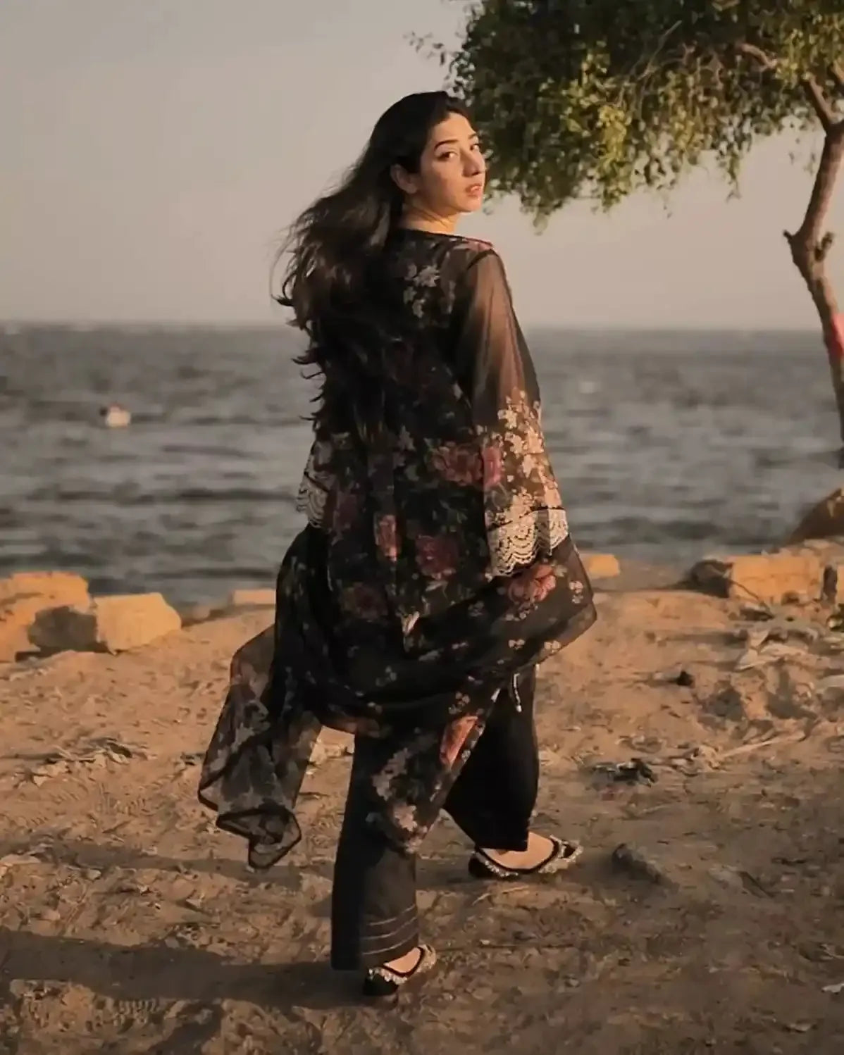 AYLA STUDIO - AK Galleria