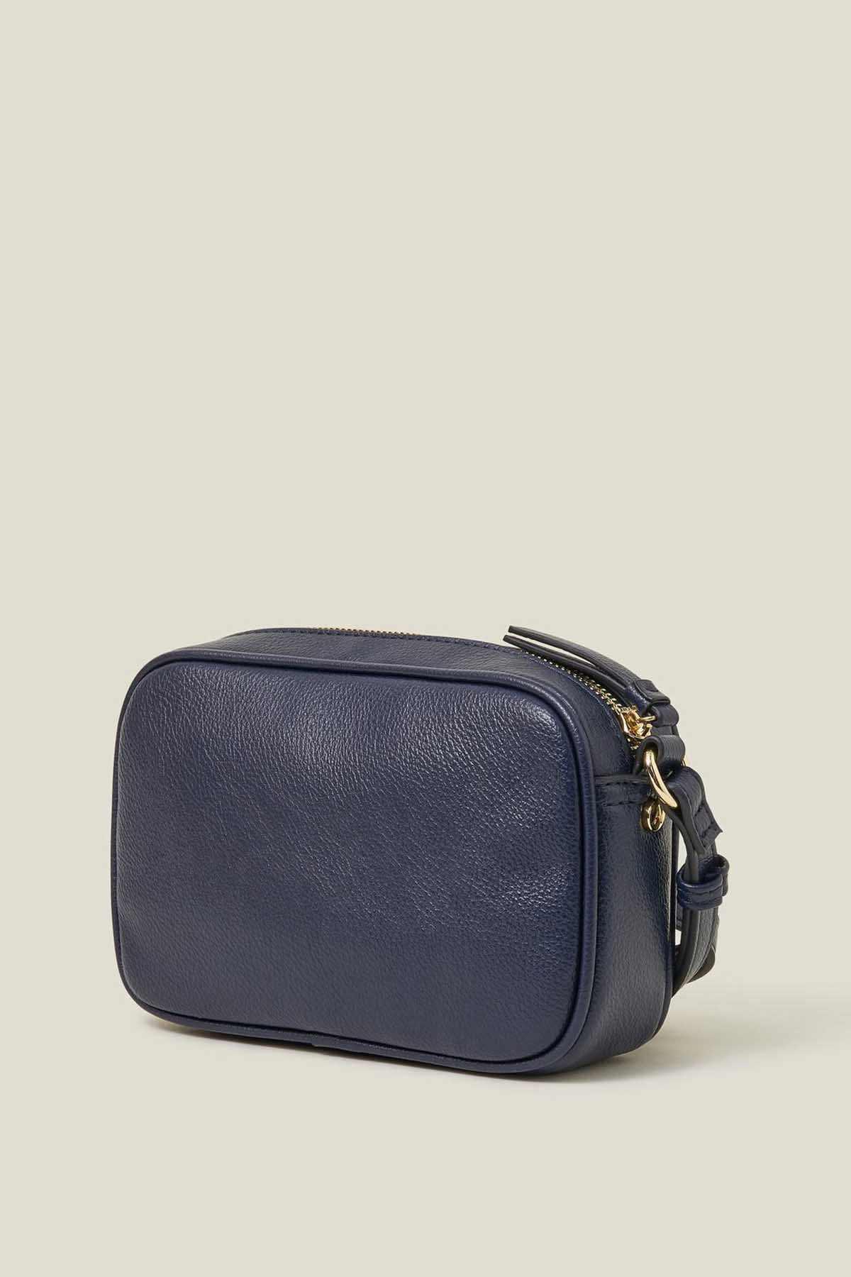 Accessorize - AK Galleria