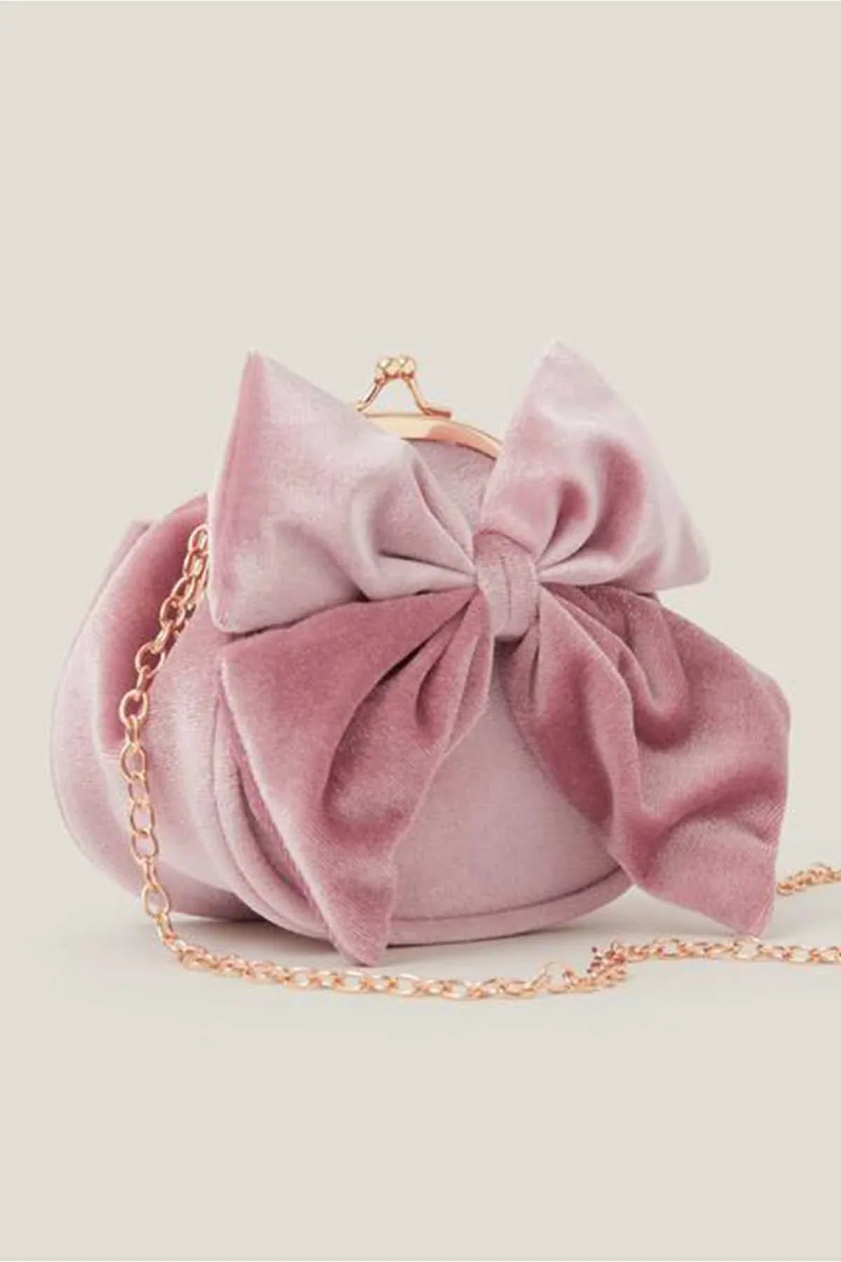 Accessorize - AK Galleria