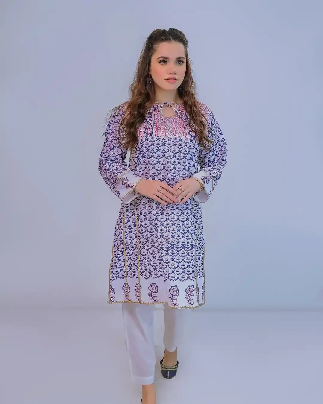 AYLA STUDIO - AK Galleria