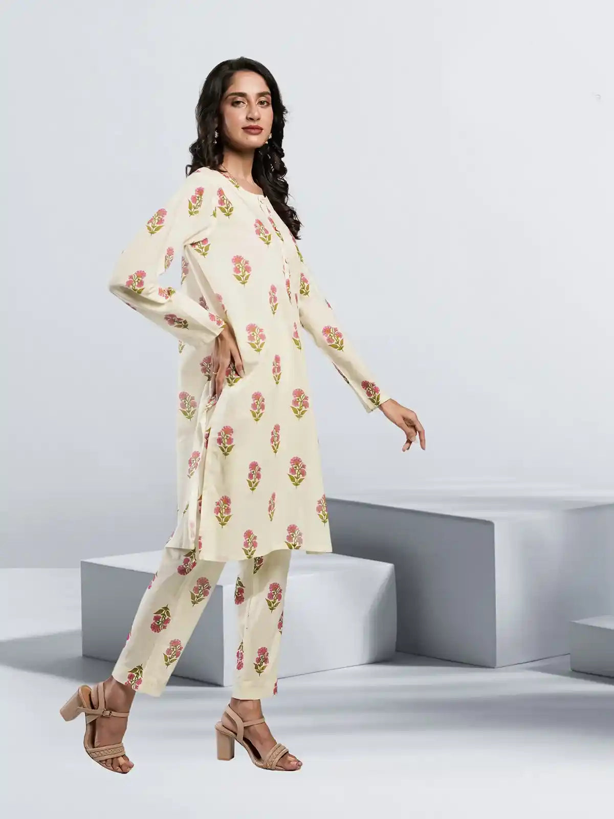 Ahlam Closet By safa textile