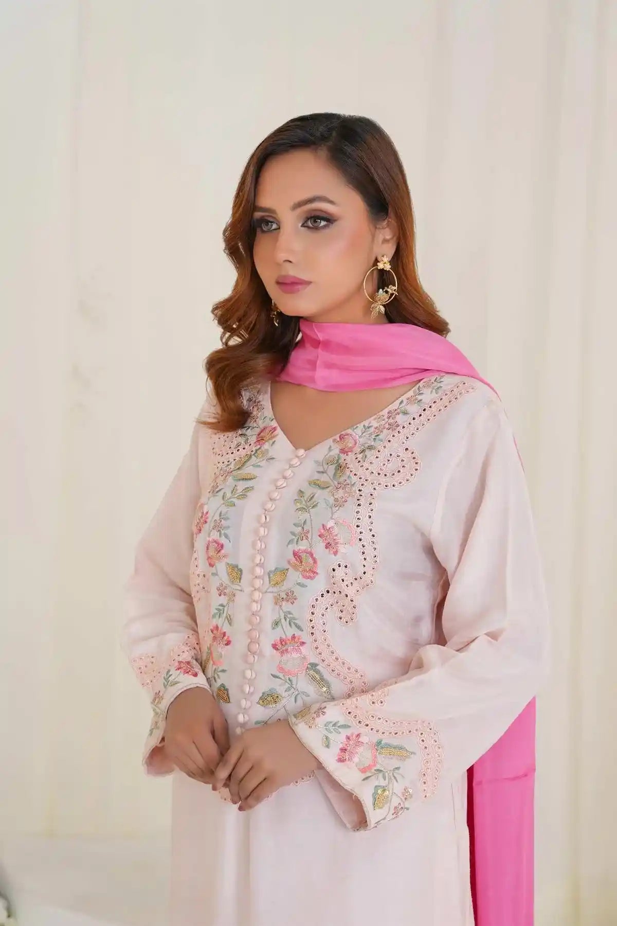 MANAAL ARFEEN