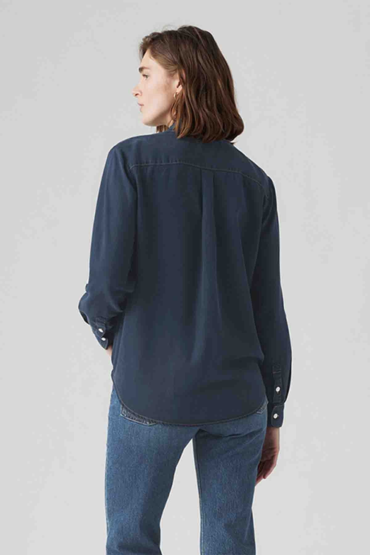 Levi's