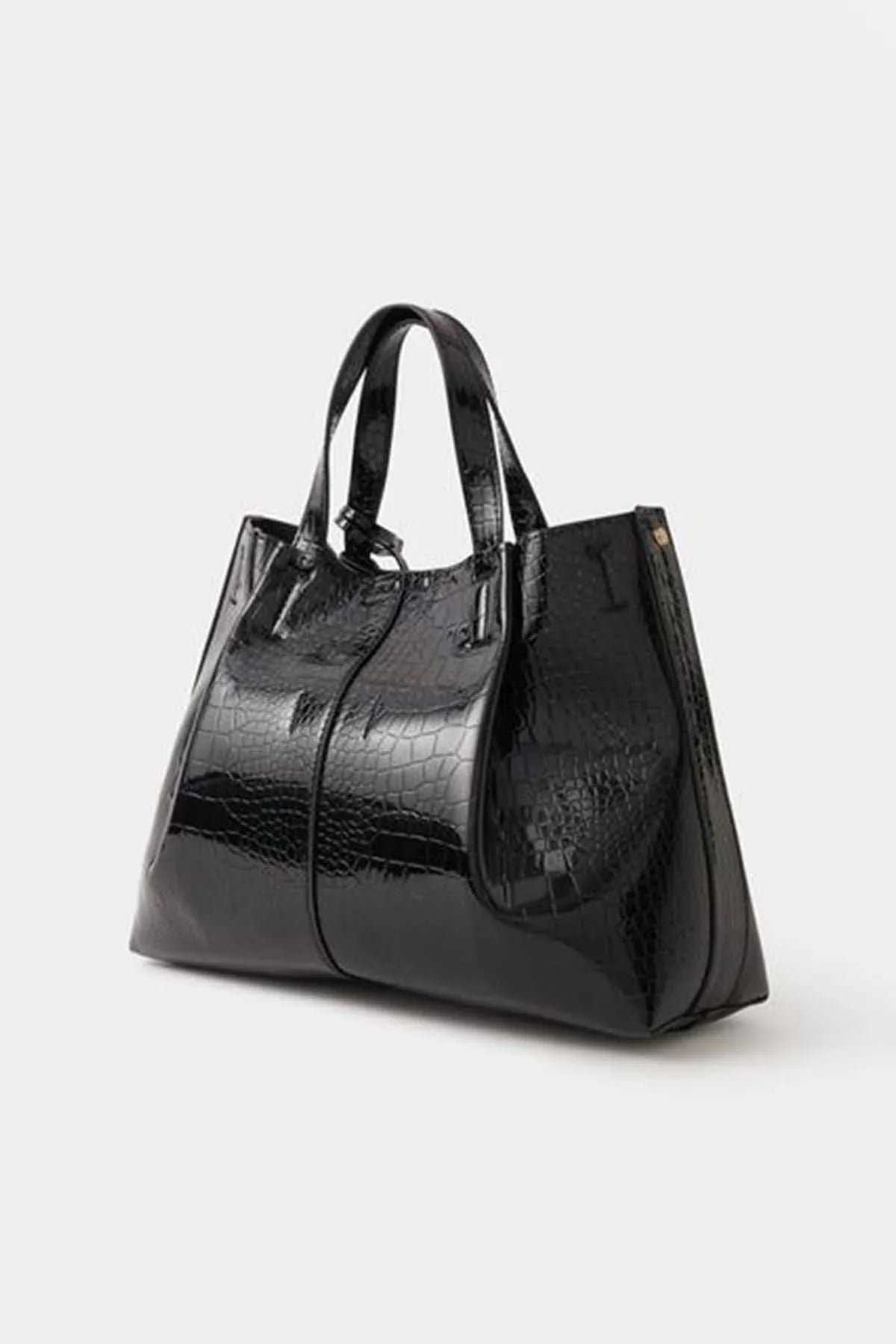 Accessorize - AK Galleria