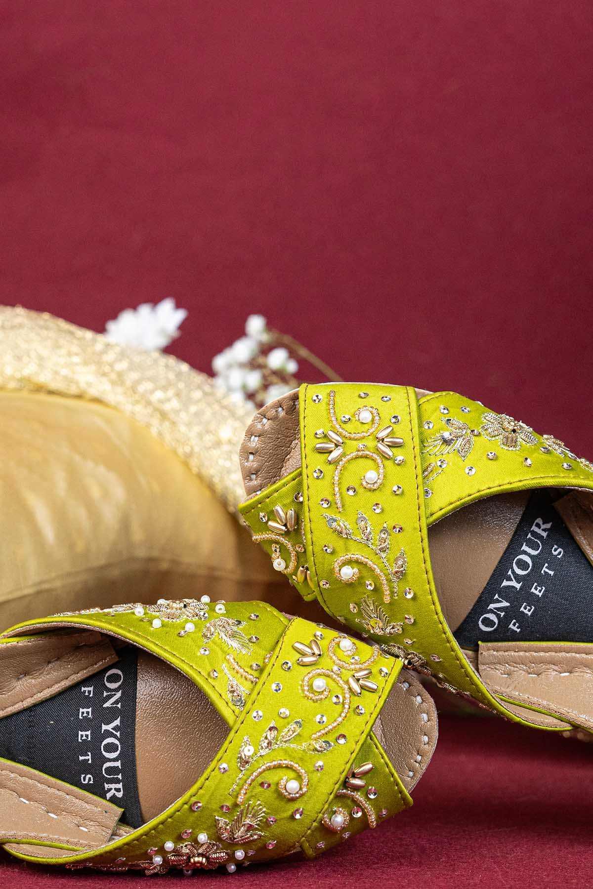 On your Feet - AK Galleria