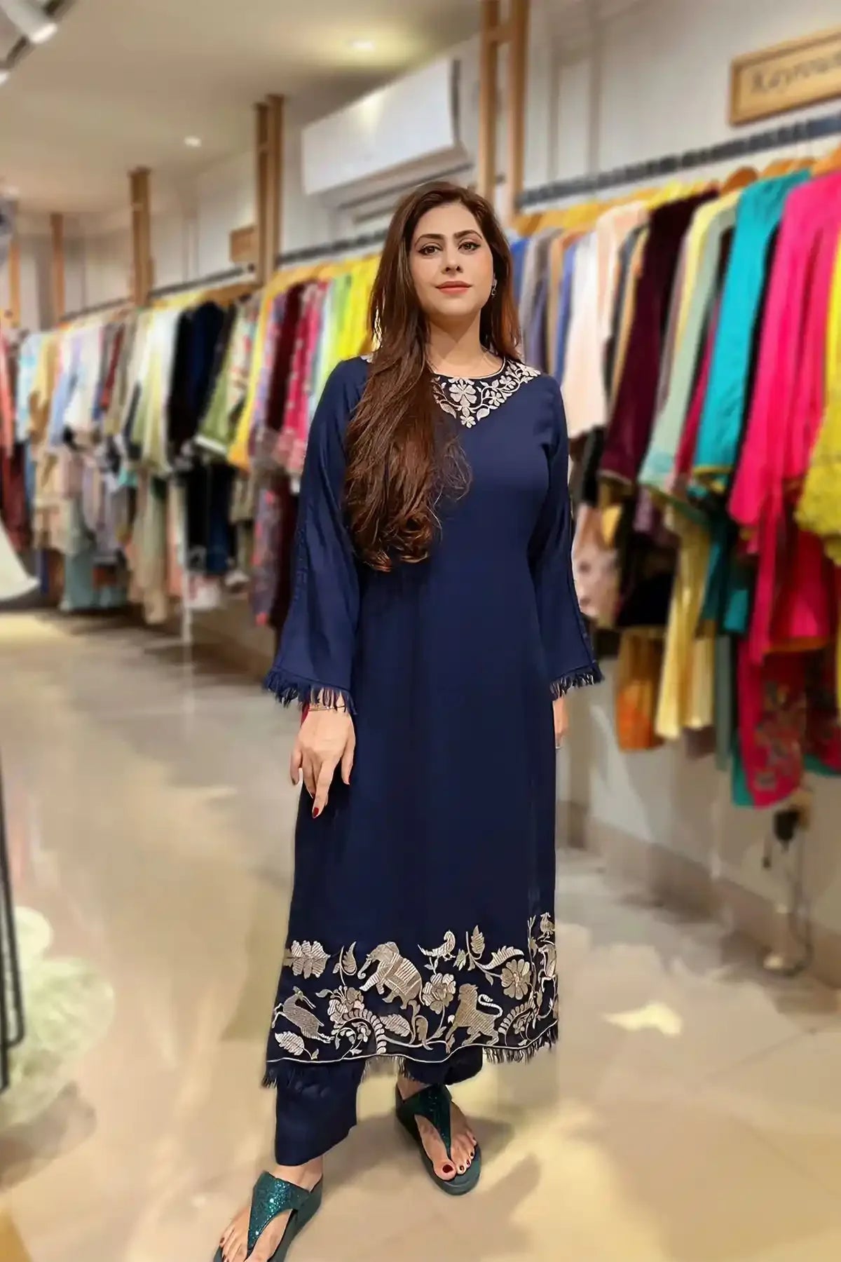 MANAAL ARFEEN - AK Galleria