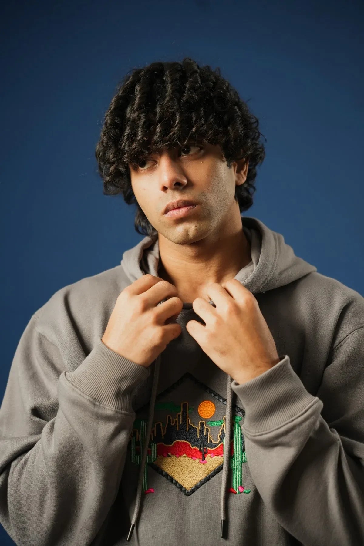 Brackets - AK Galleria