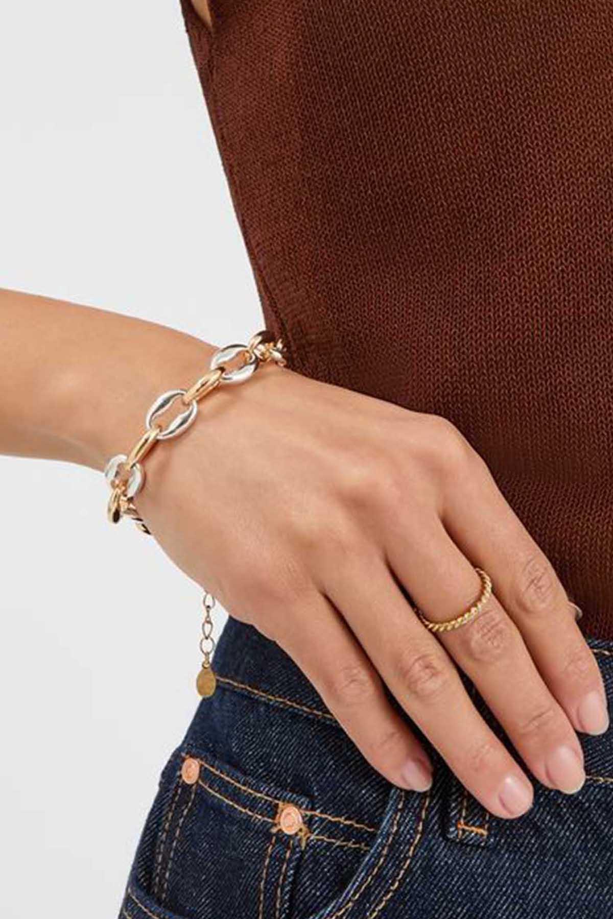 Accessorize - AK Galleria