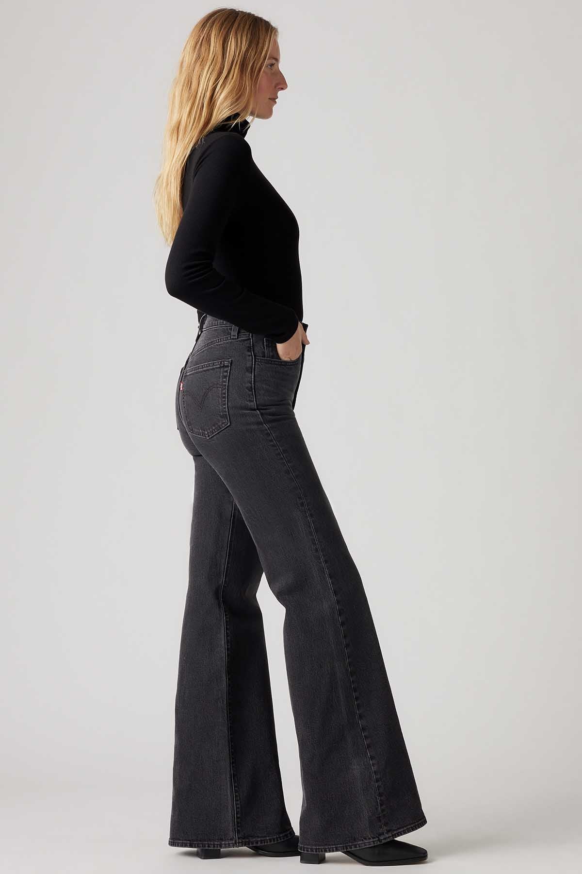 Levi's