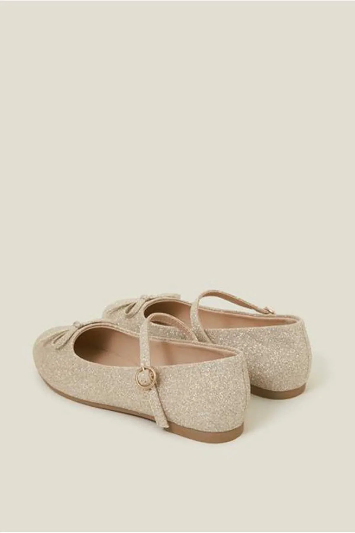 Accessorize - AK Galleria