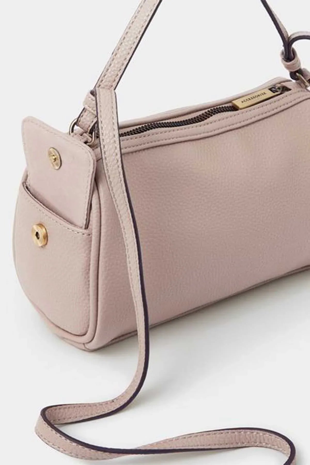 Accessorize - AK Galleria