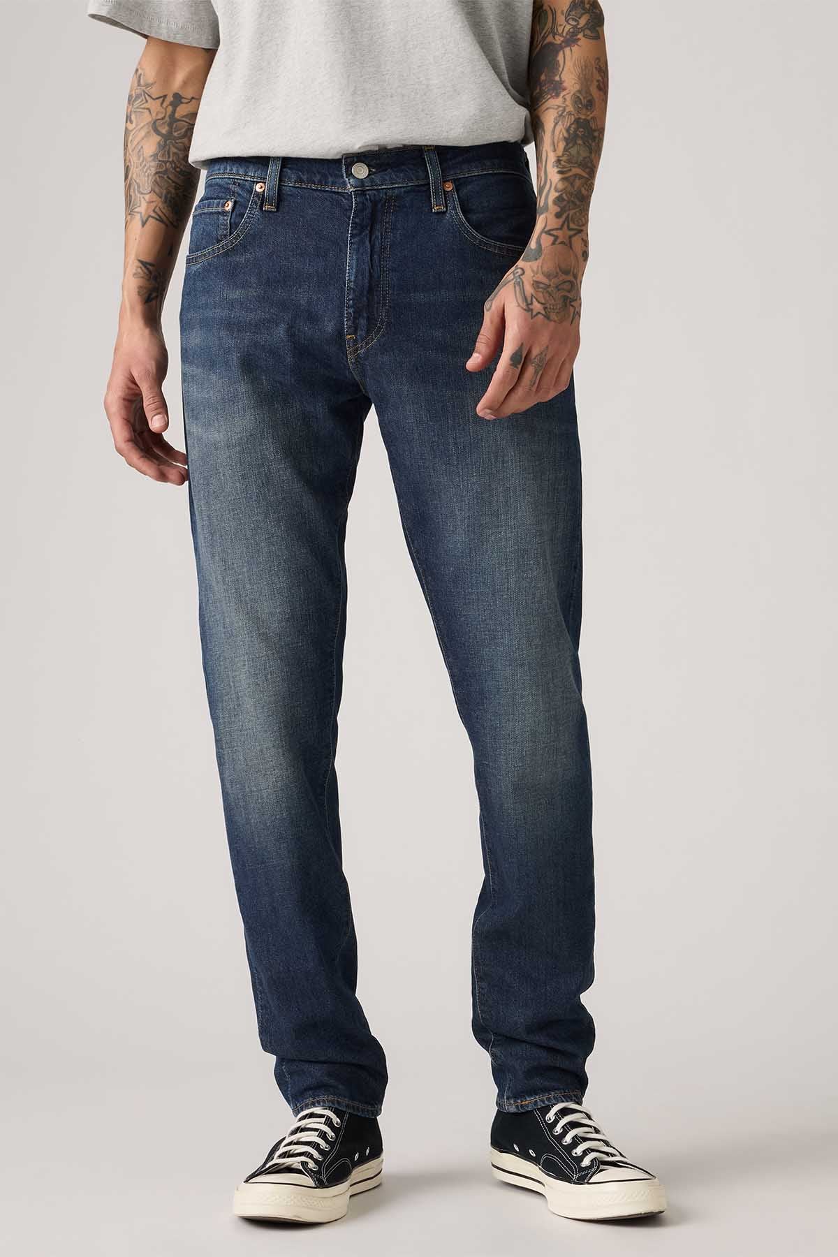 Levi's