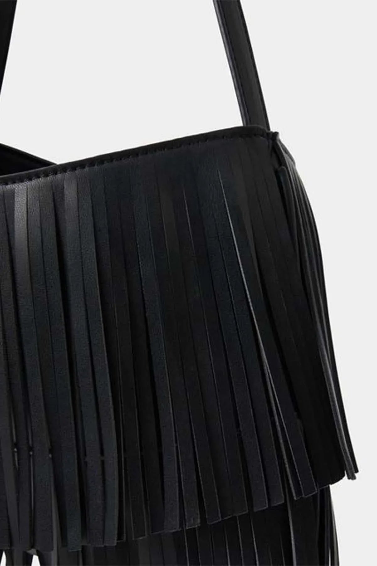 Accessorize - AK Galleria