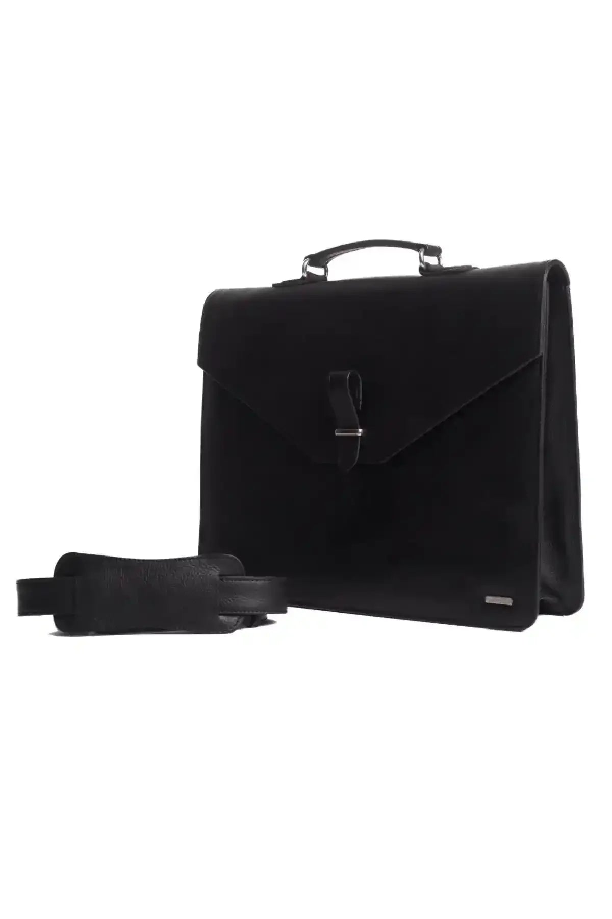 Obi Pelle - AK Galleria