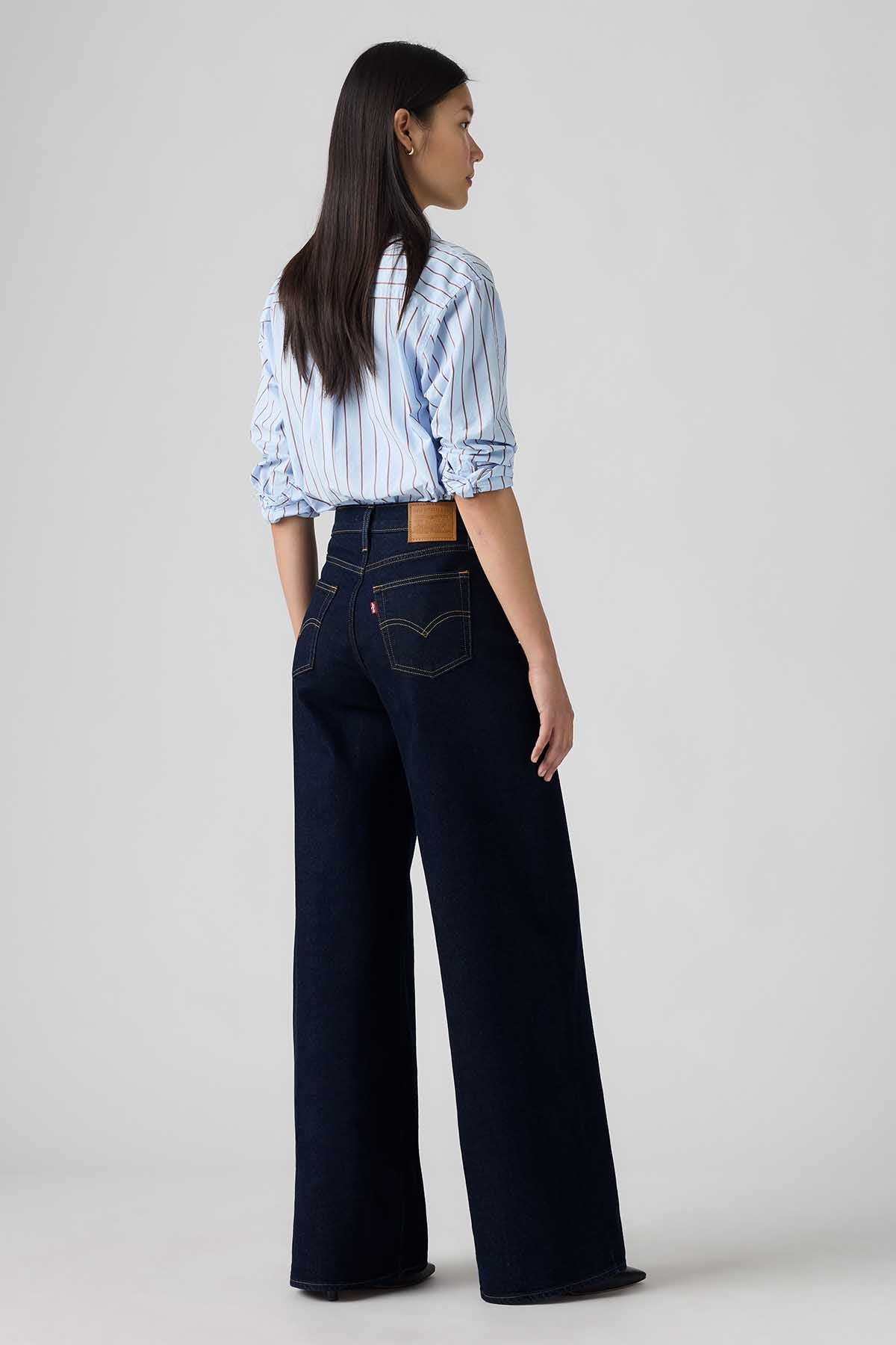 Levi's