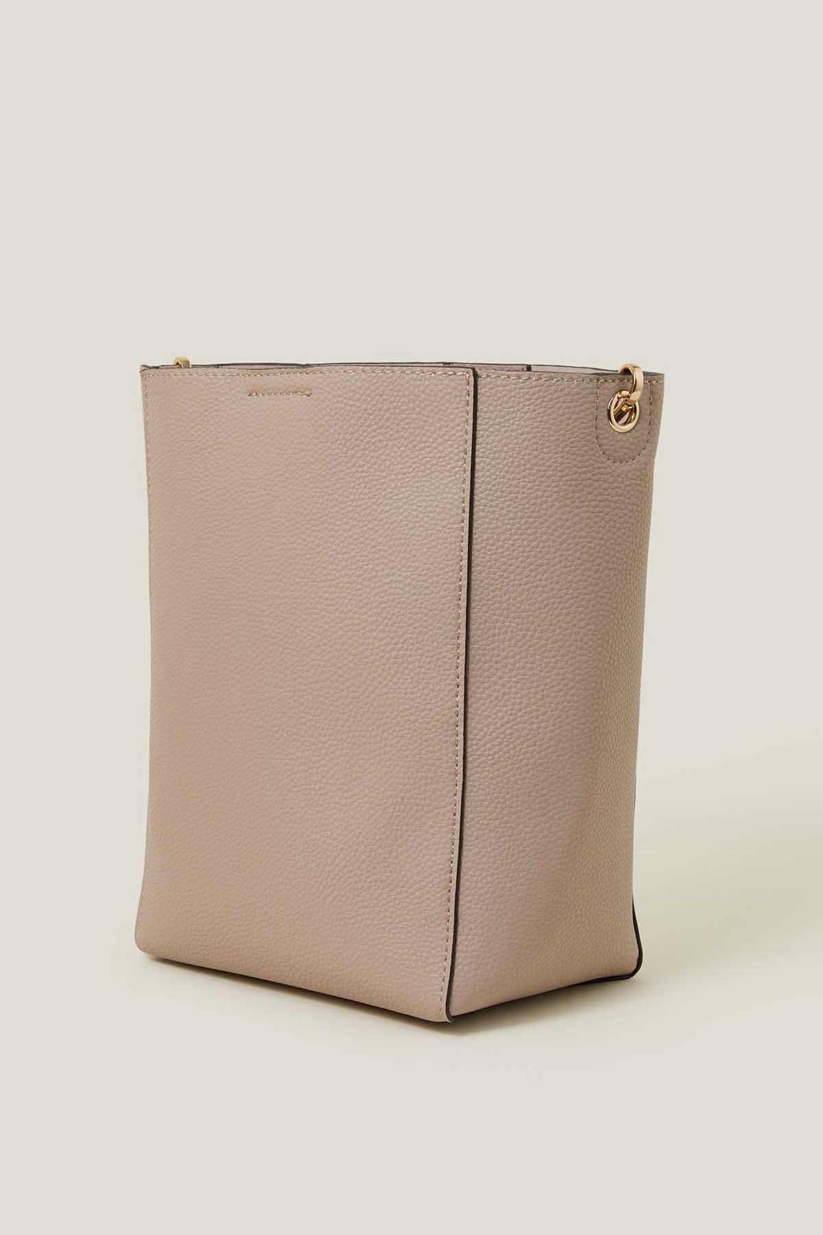 Accessorize - AK Galleria