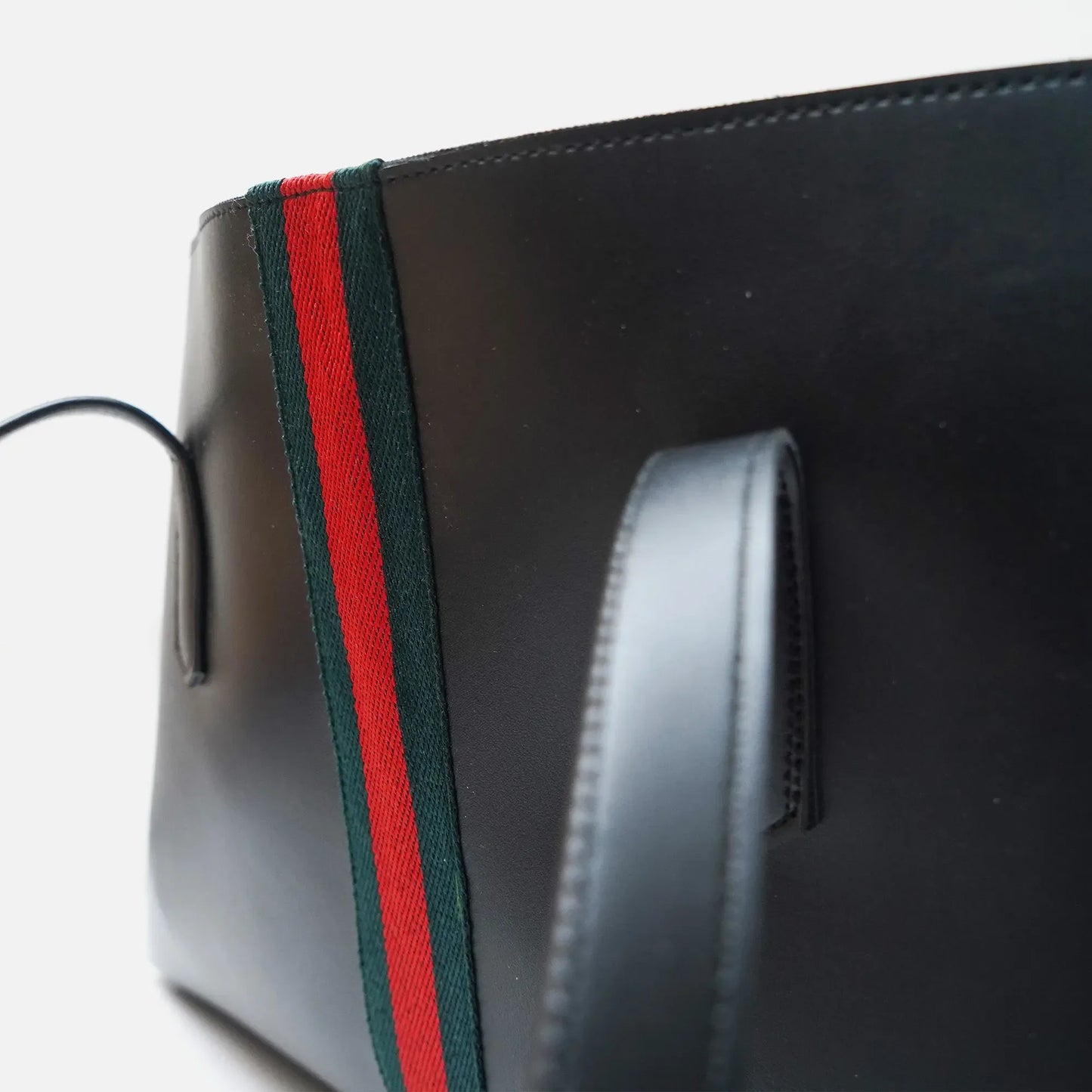 A tailor's son - AK Galleria