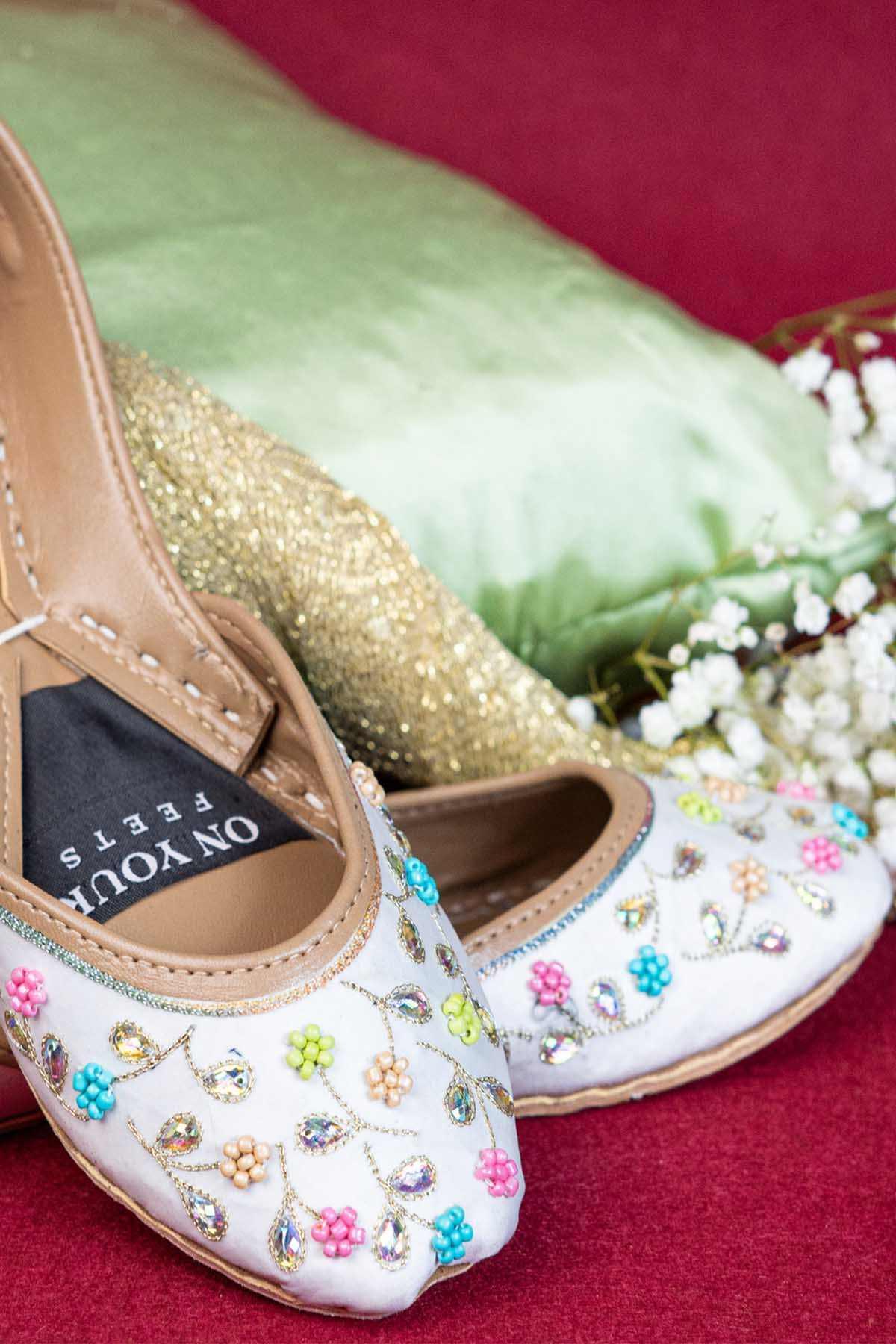 On your Feet - AK Galleria