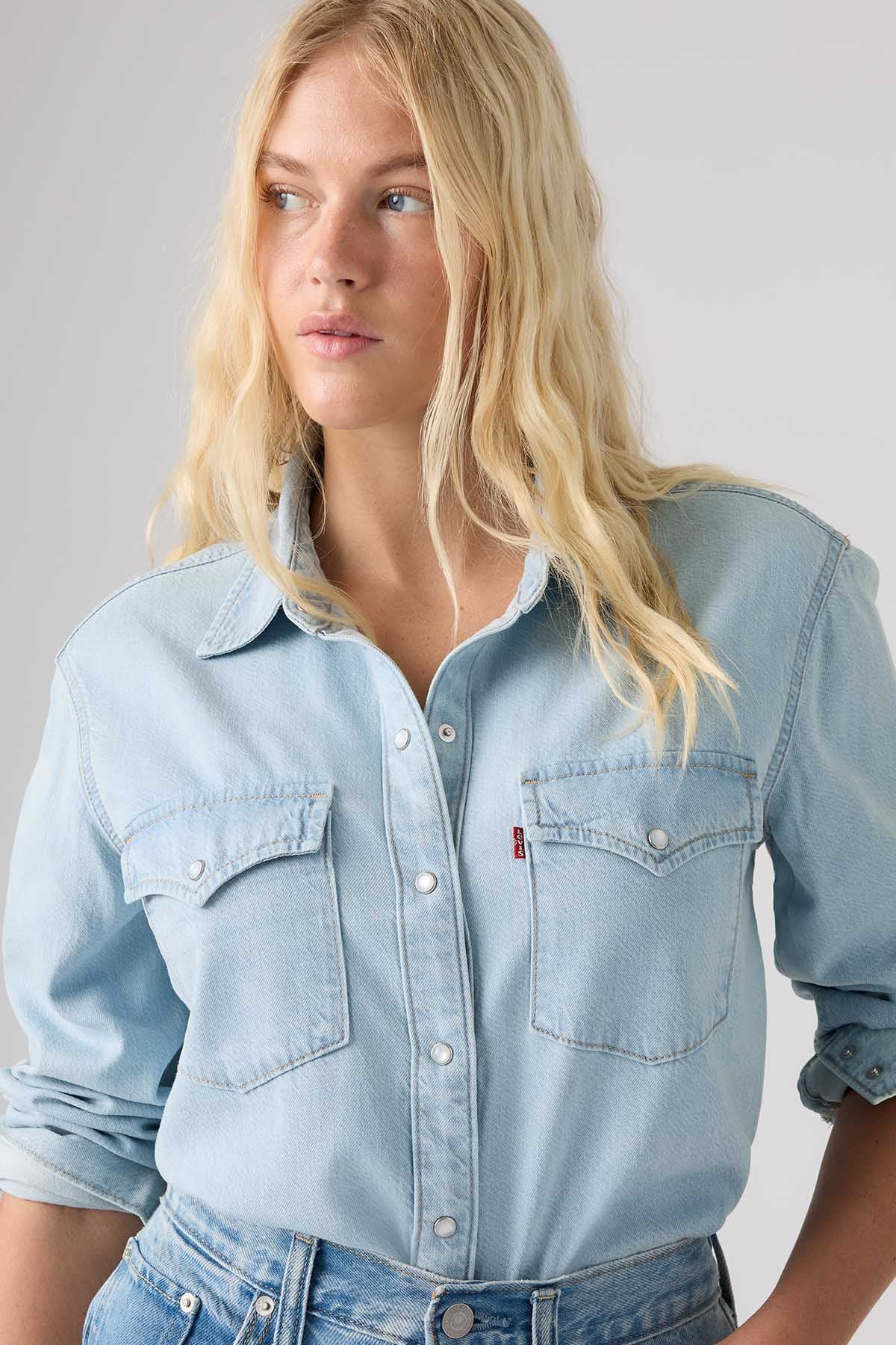 Levi's