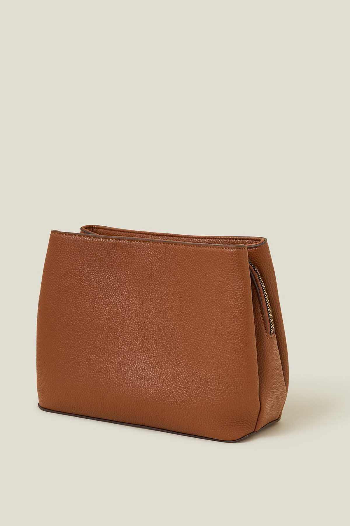 Accessorize - AK Galleria