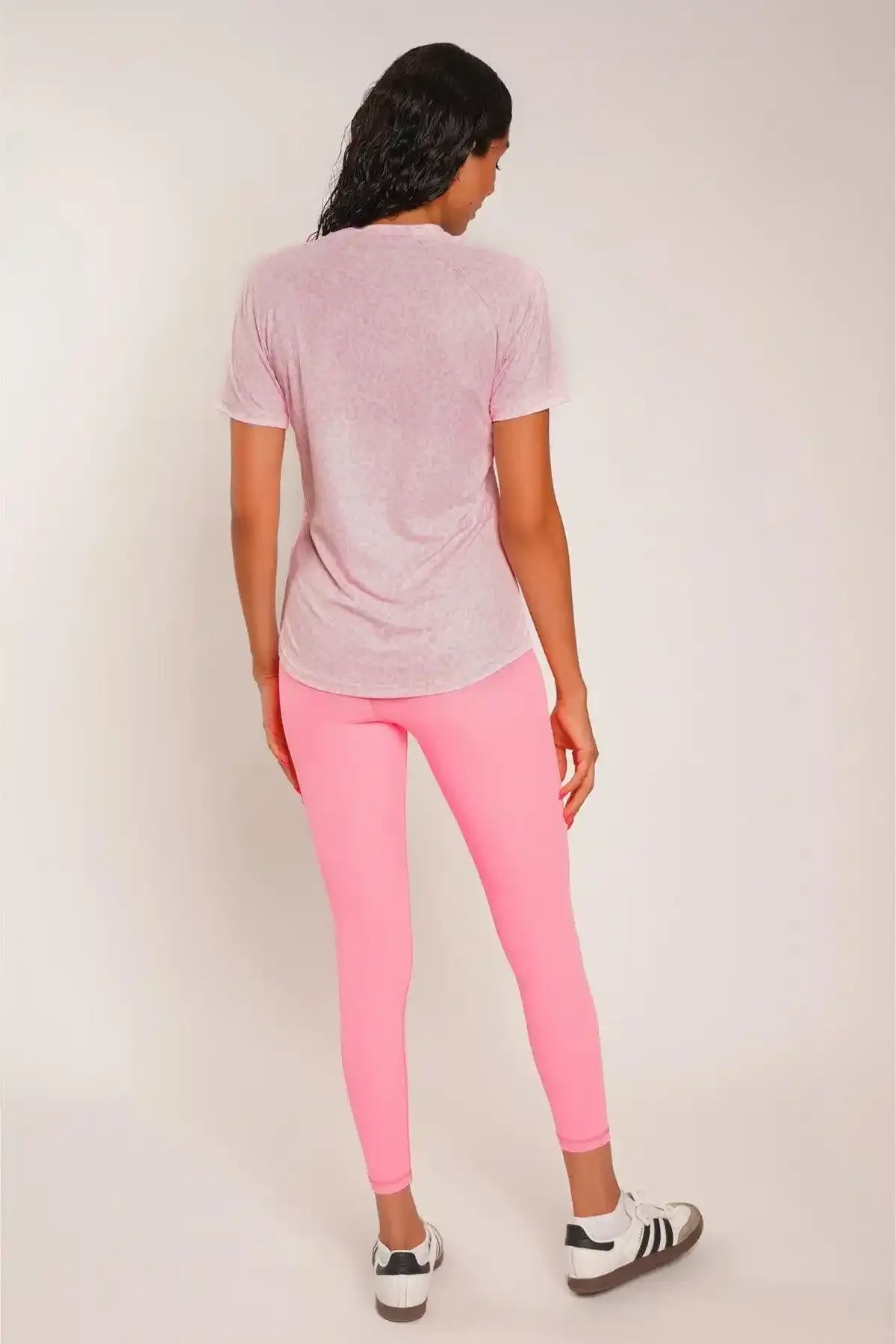 LIVING FIT APPAREL - AK Galleria