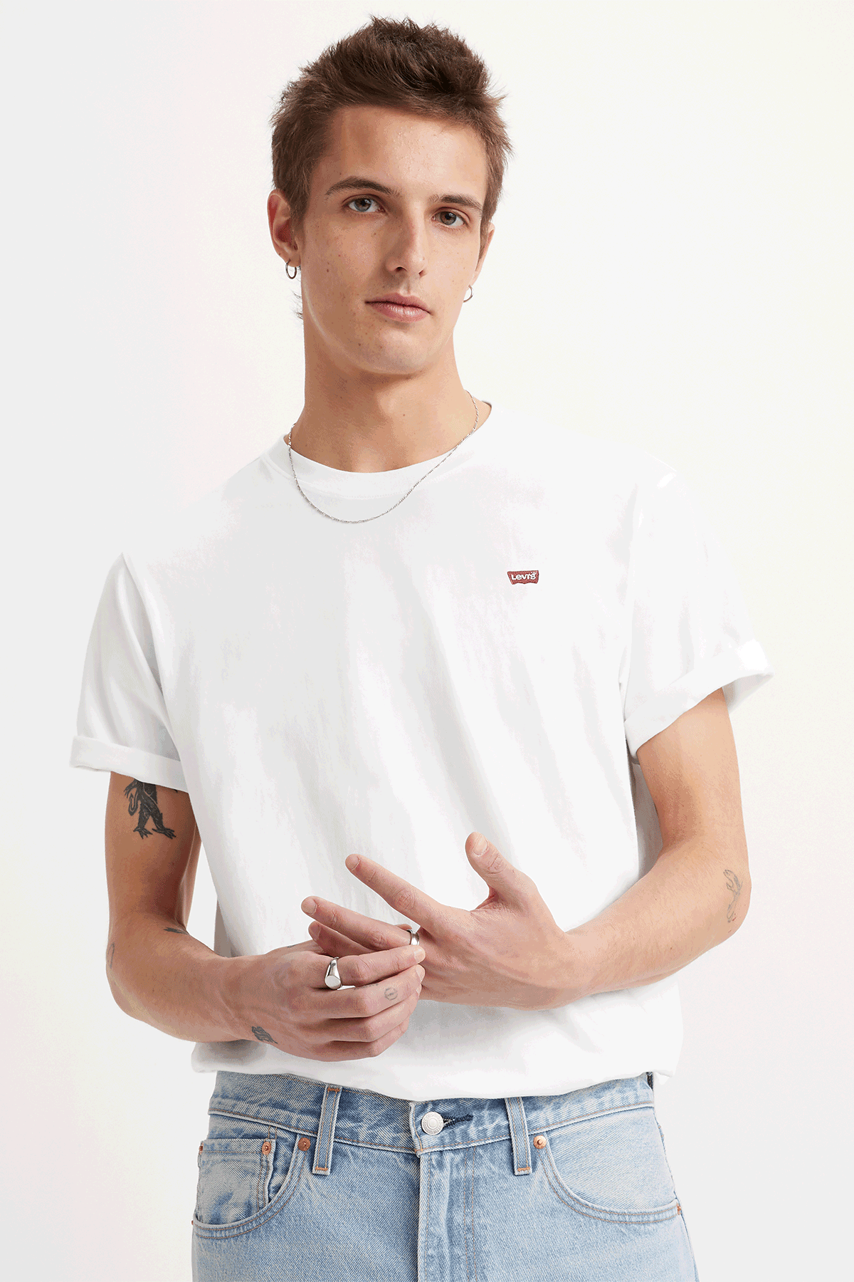 Levi's white crewneck T-shirt with small chest logo