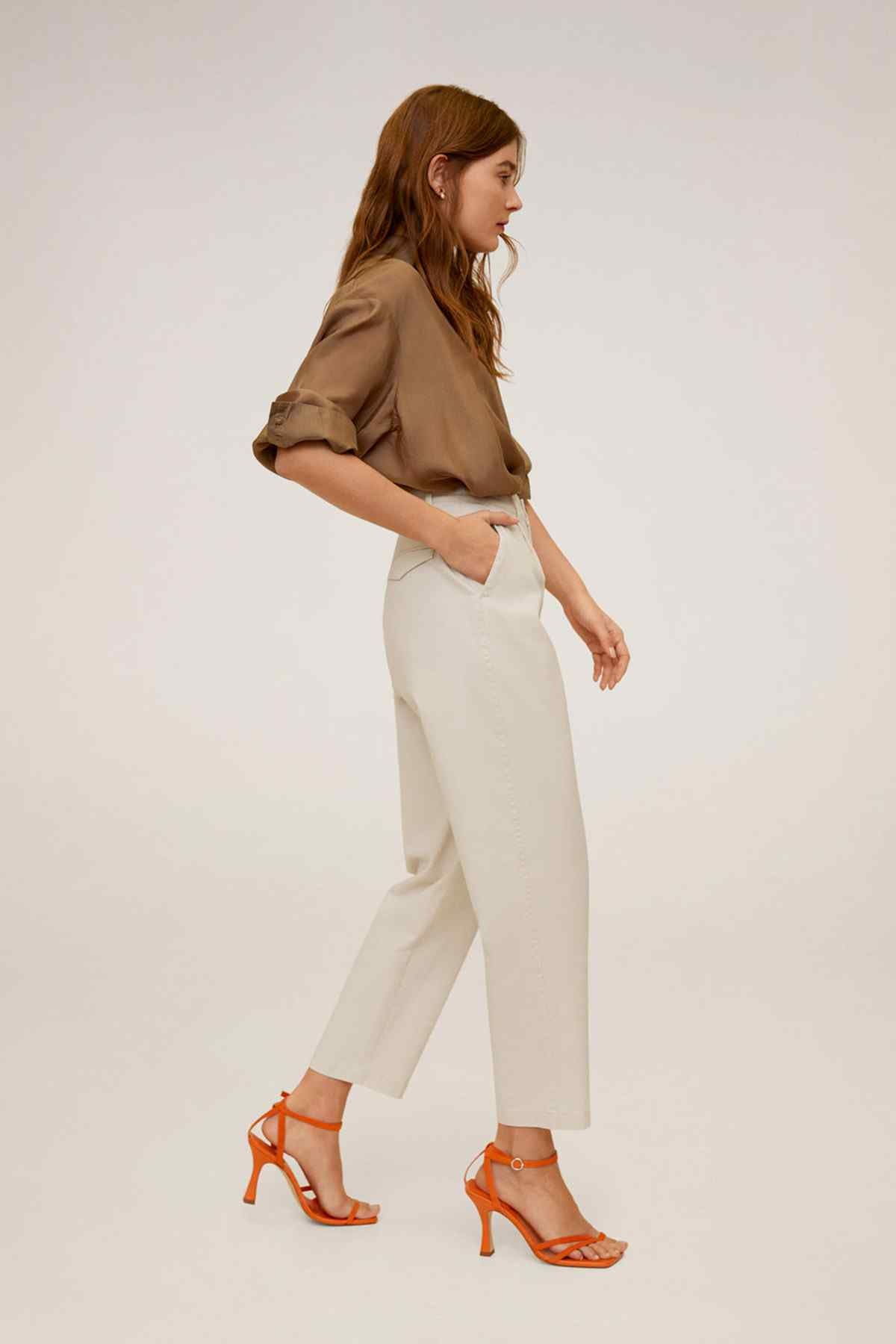 Ecru high-waisted cropped trousers, ankle length, tapered leg