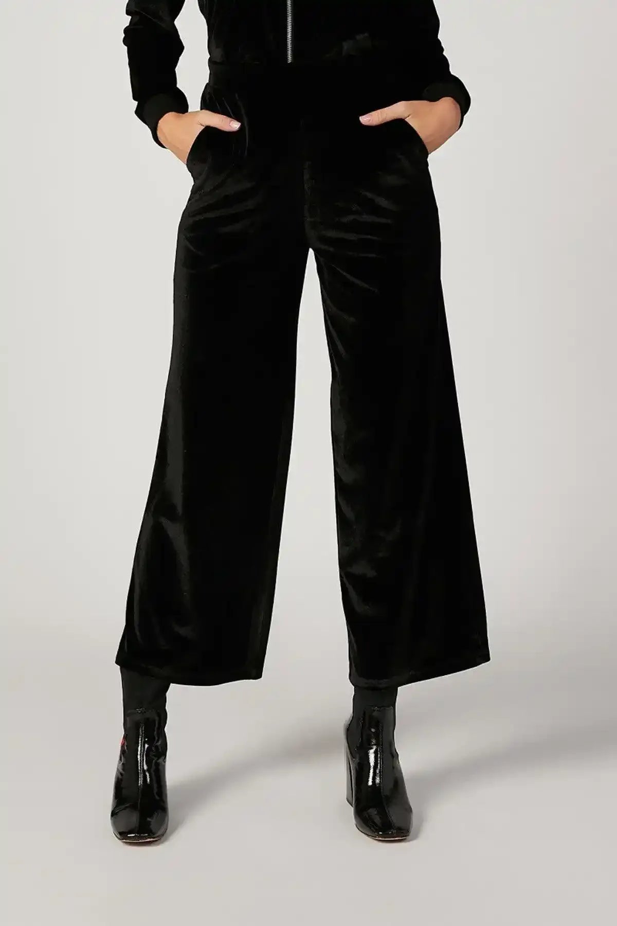 Splash - AK Galleria