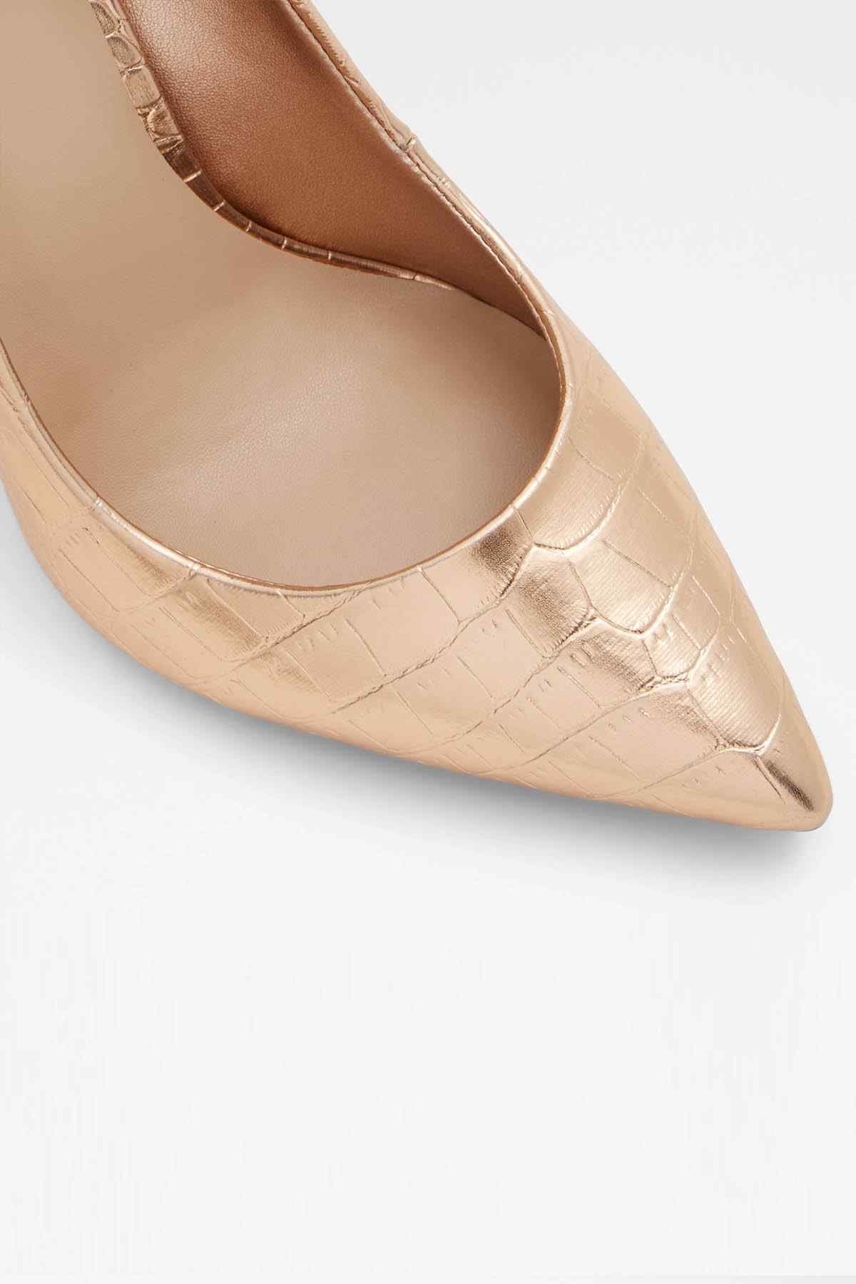 Rose gold croc-textured pointed toe stiletto pump close-up