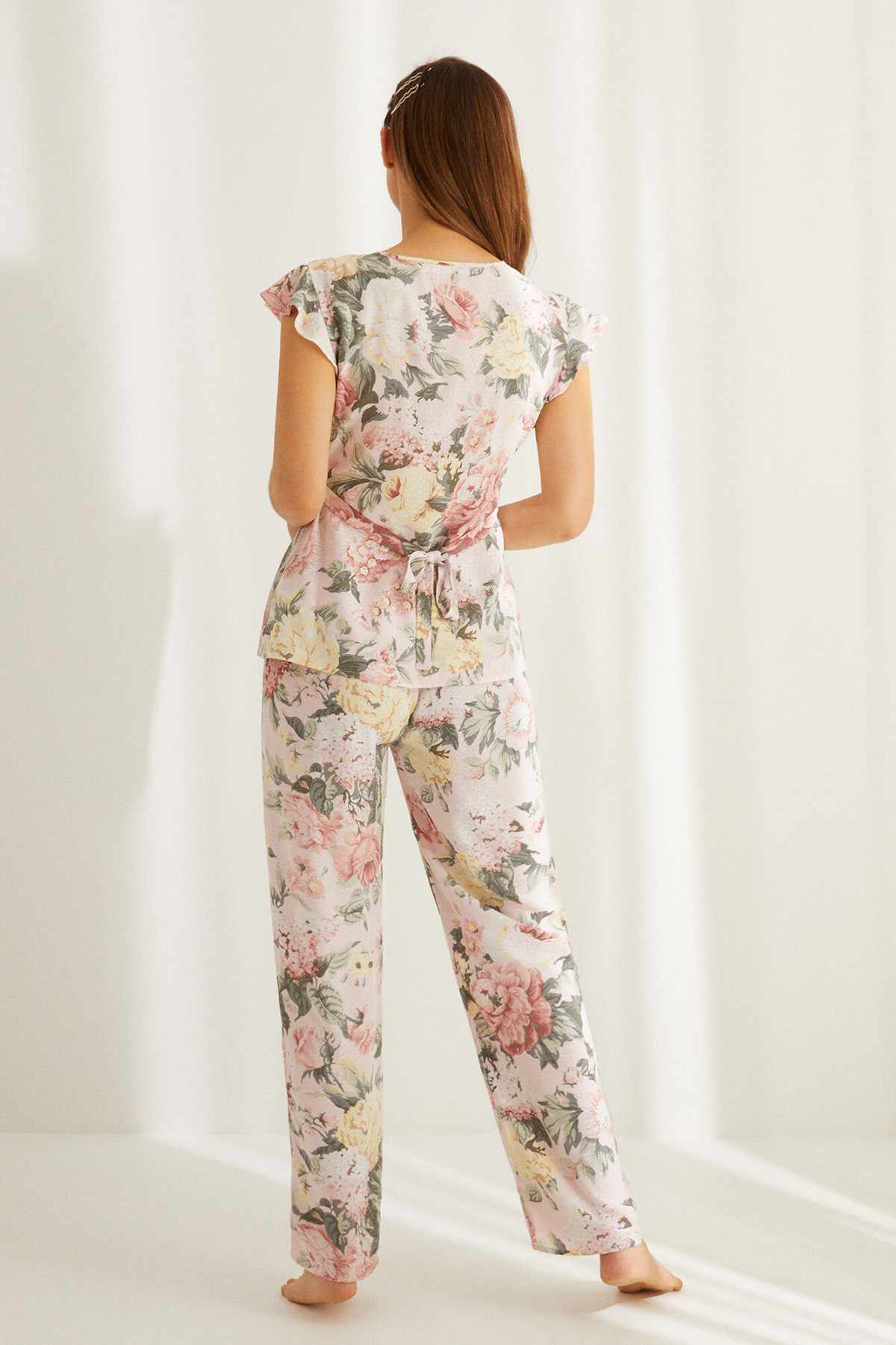 Women'secret floral pajama set: cap-sleeve top and lounge pants, back view