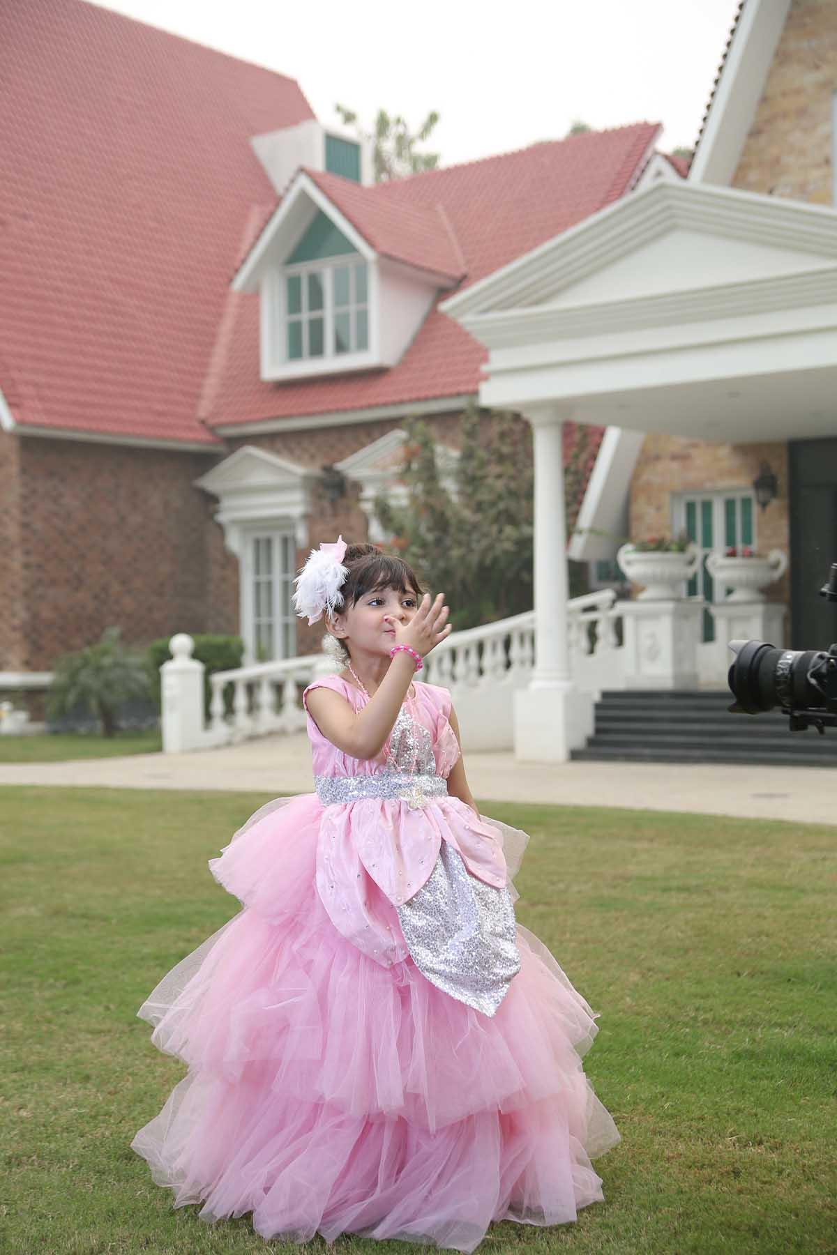 Qurratulain saqib - AK Galleria