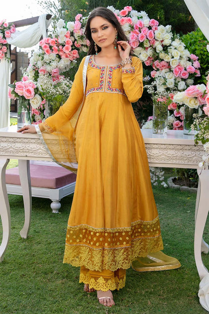 Nimra Kashif - AK Galleria