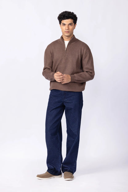 Blue denim jeans with straight relaxed fit, front pockets and belt loops