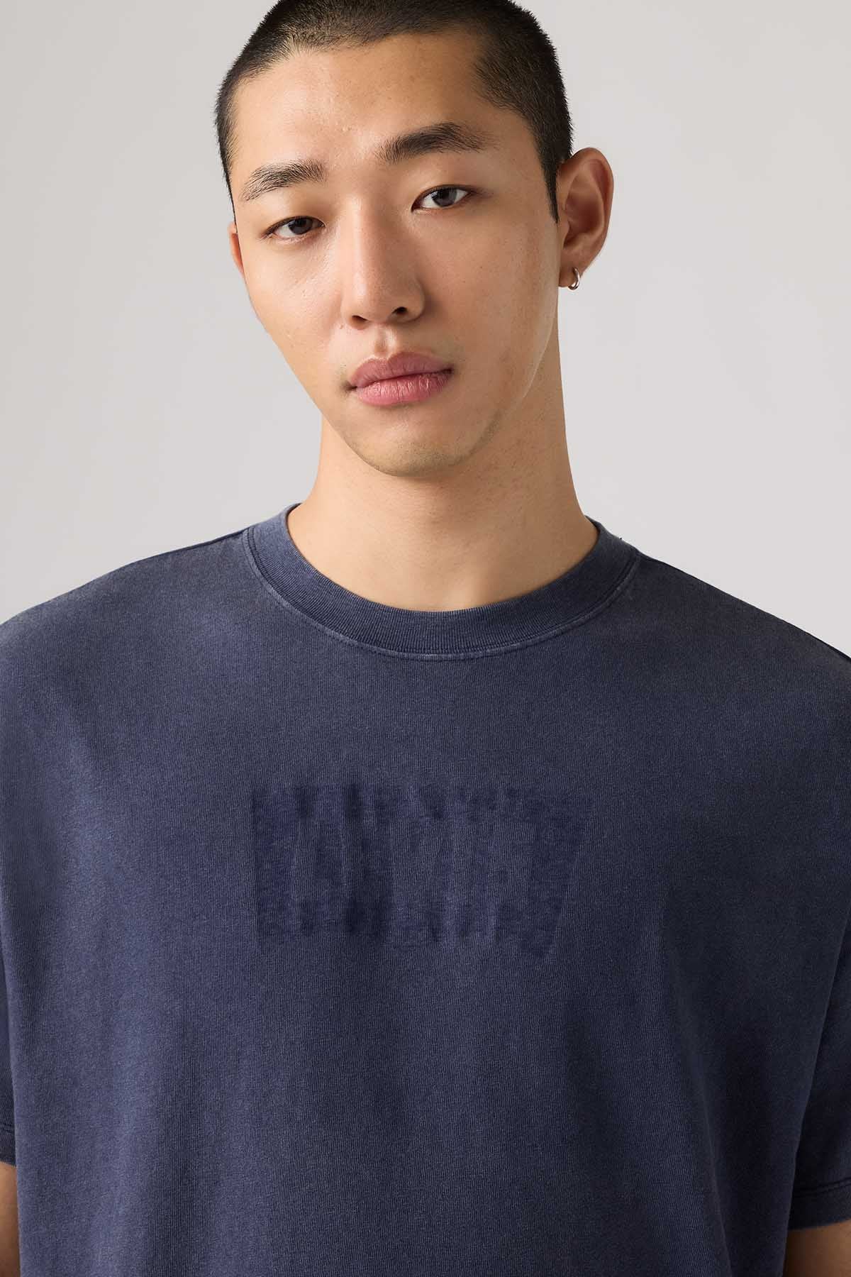 Levi's
