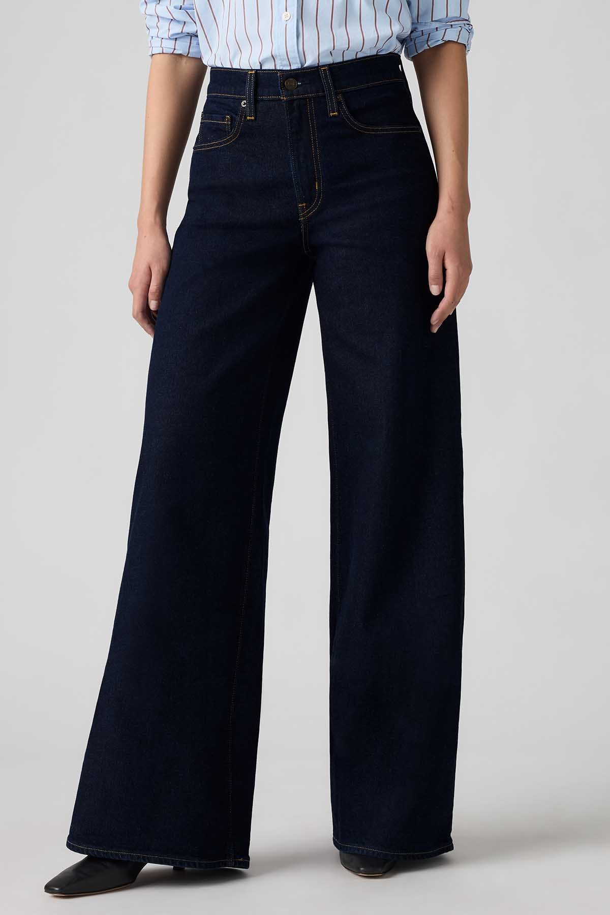 Levi's