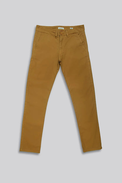 Brown pants product photo: flat front view with belt loops and fly.