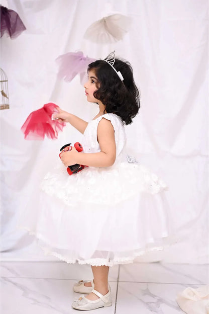 Qurratulain saqib - AK Galleria