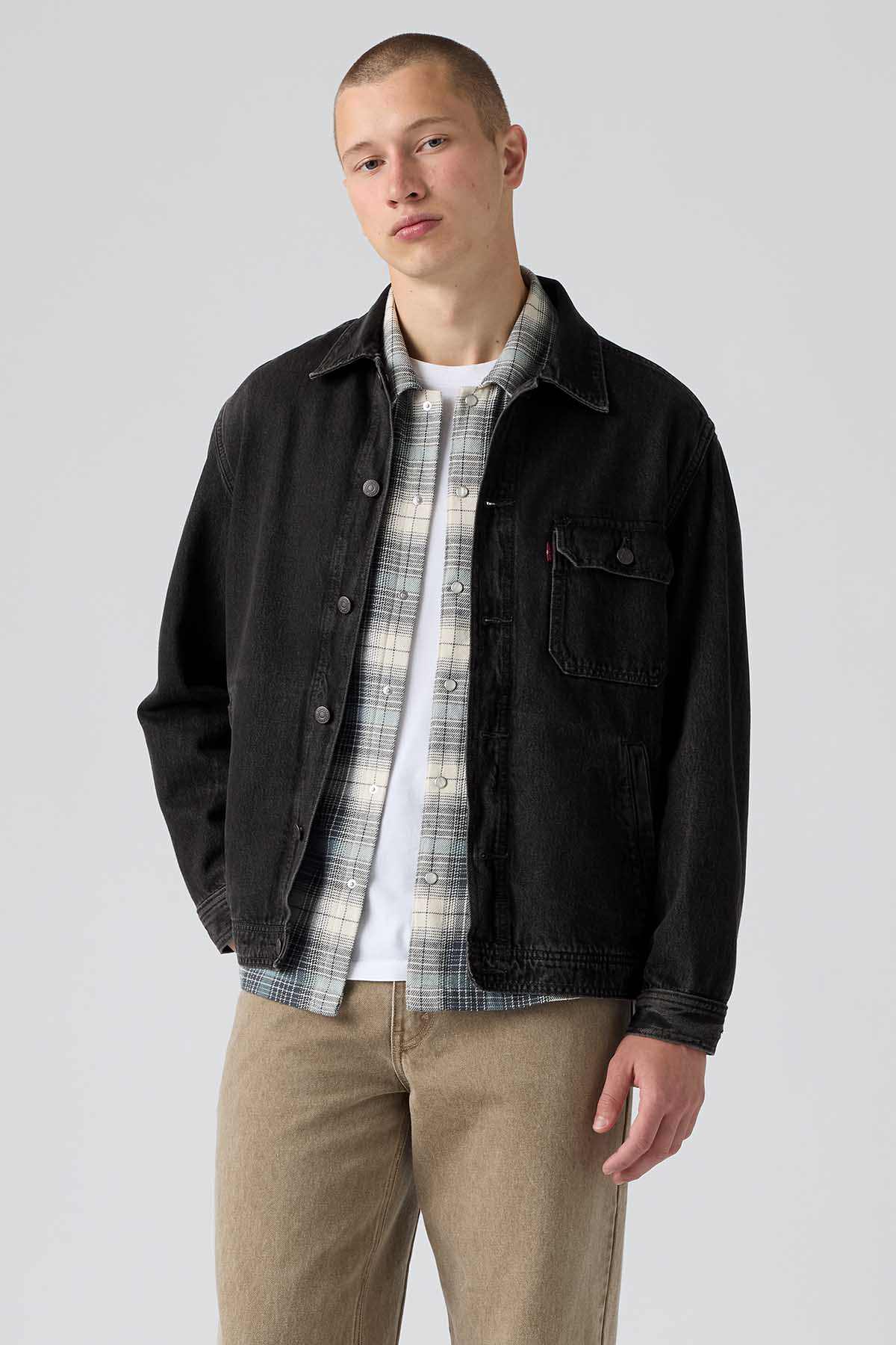 Levi's black denim jacket with button front and chest flap pocket