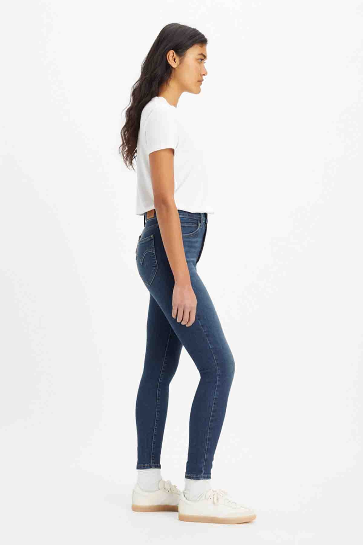 Levi's