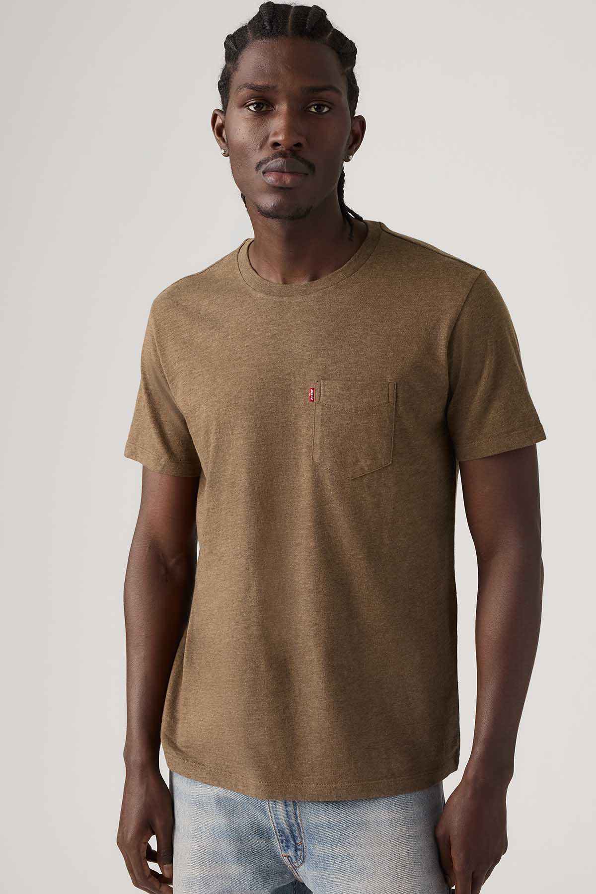 Levi's brown crewneck T-shirt, short sleeves, small chest logo