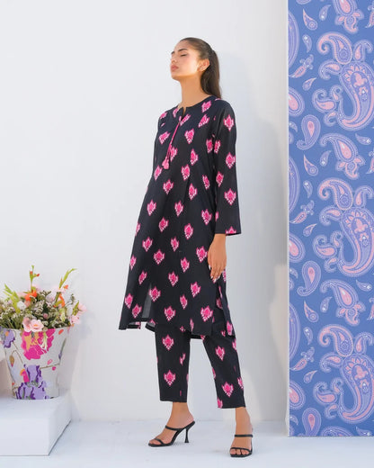 Black printed kurta set with 3/4 sleeves and straight pants, pink pattern detail
