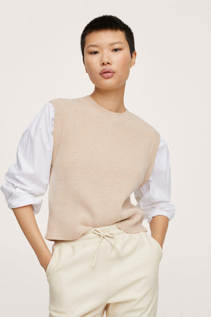 Sleeveless knit vest in light beige, crew neck, ribbed details, front view