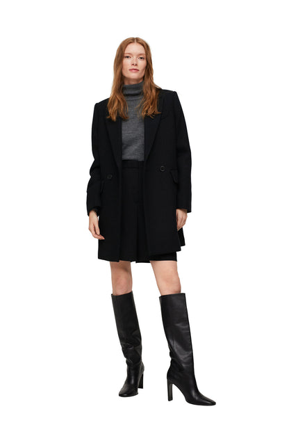 Black tailored coat with notched lapels, button front, side pockets, long sleeves