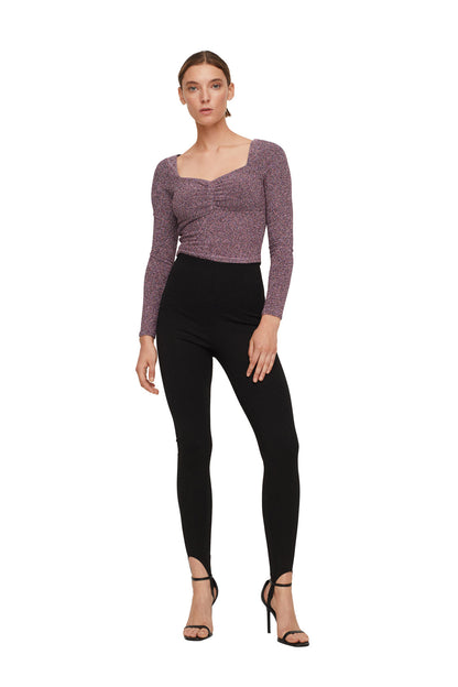 Maroon-pink speckled long-sleeve top, square neckline, fitted waist