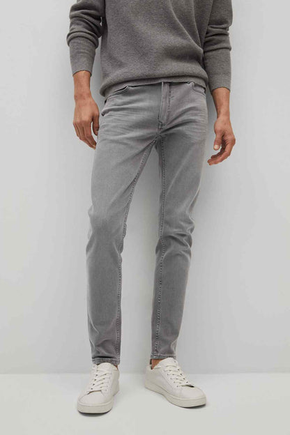 Gray denim jeans, zipper fly, 5-pocket styling