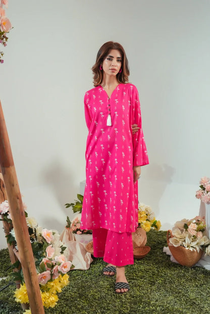 Women’s pink printed kurta with long sleeves and keyhole neckline, front view